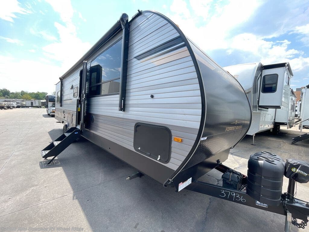 New 2027 Forest River Aurora 34BHTS-2Q available in Wheat Ridge, Colorado