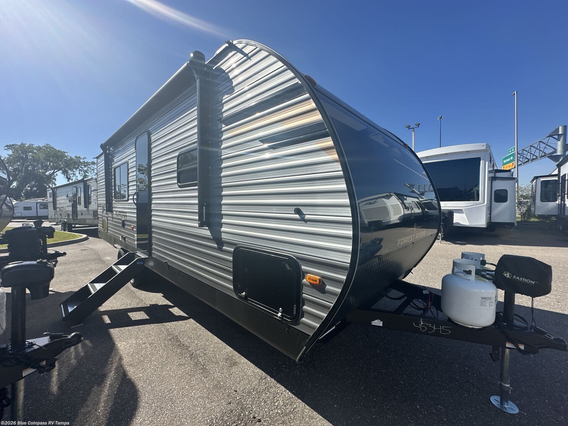 New 2025 Forest River Aurora Light 26BH available in Dover, Florida