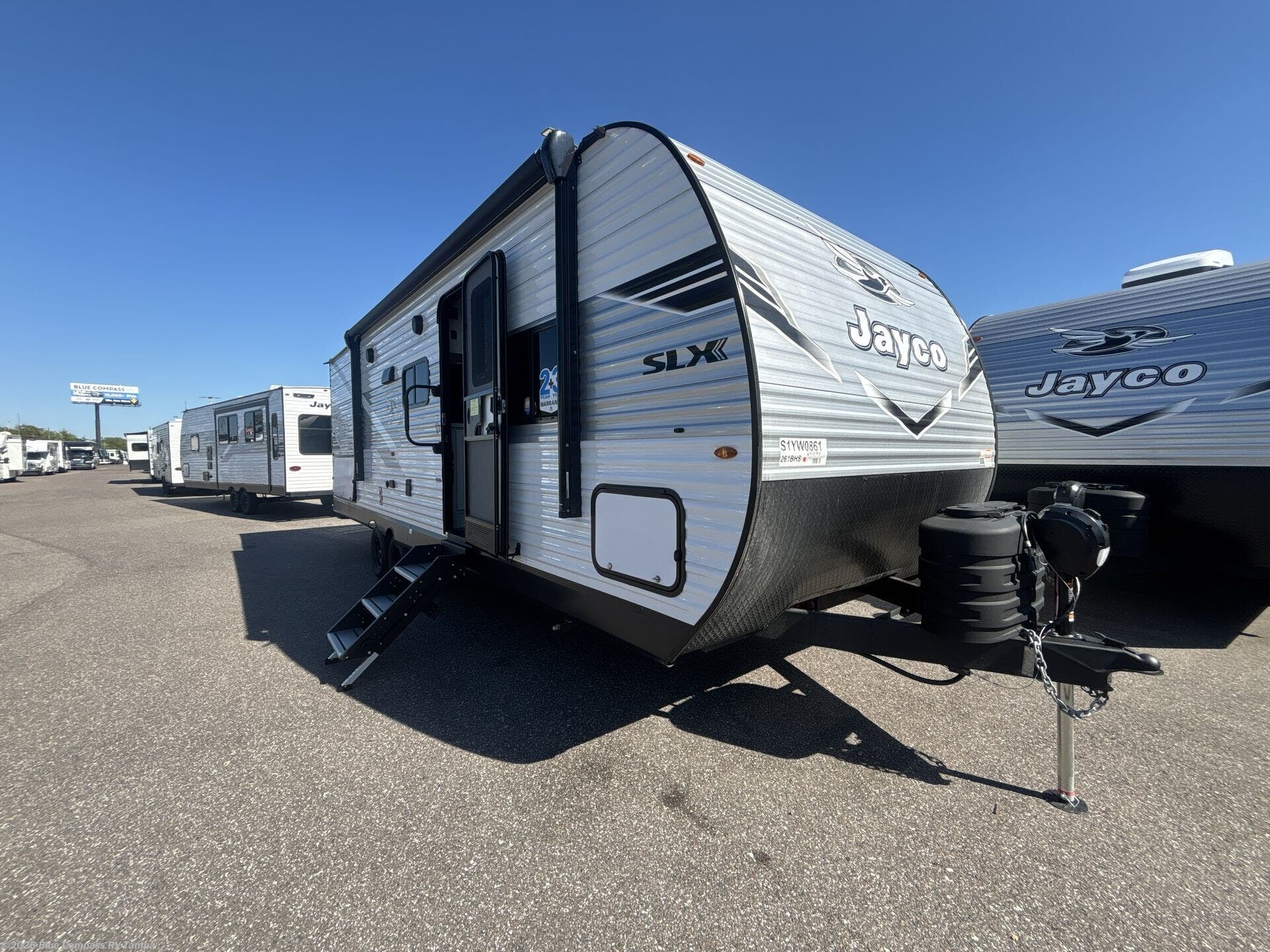 New 2025 Jayco Jay Flight SLX 261BHS available in Dover, Florida