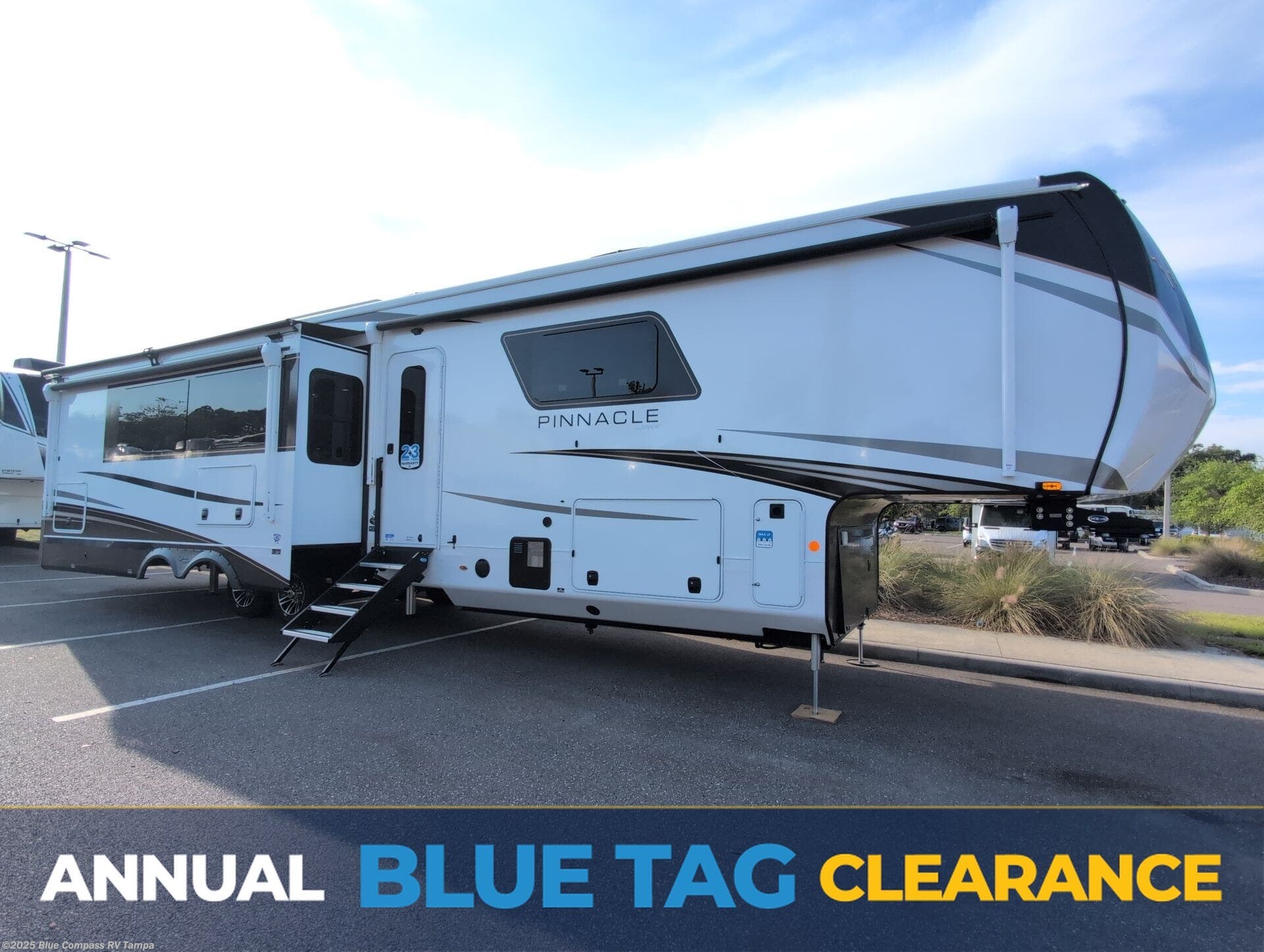 New 2025 Jayco Pinnacle 38FBRK available in Dover, Florida