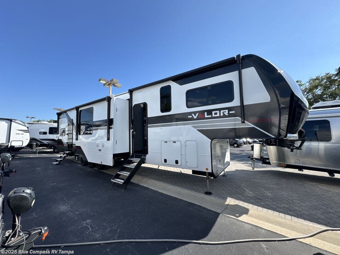 New 2026 Alliance RV Valor 44V14 available in Dover, Florida