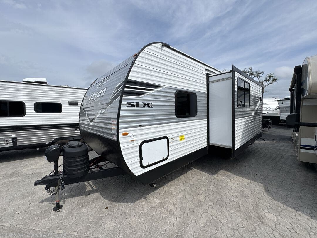 New 2025 Jayco Jay Flight SLX 225MLS available in Dover, Florida