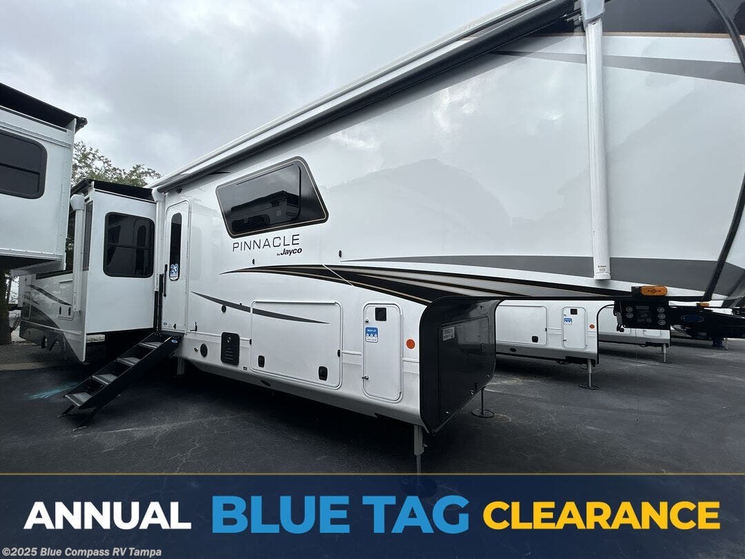 New 2026 Jayco Pinnacle 38FBRK available in Dover, Florida