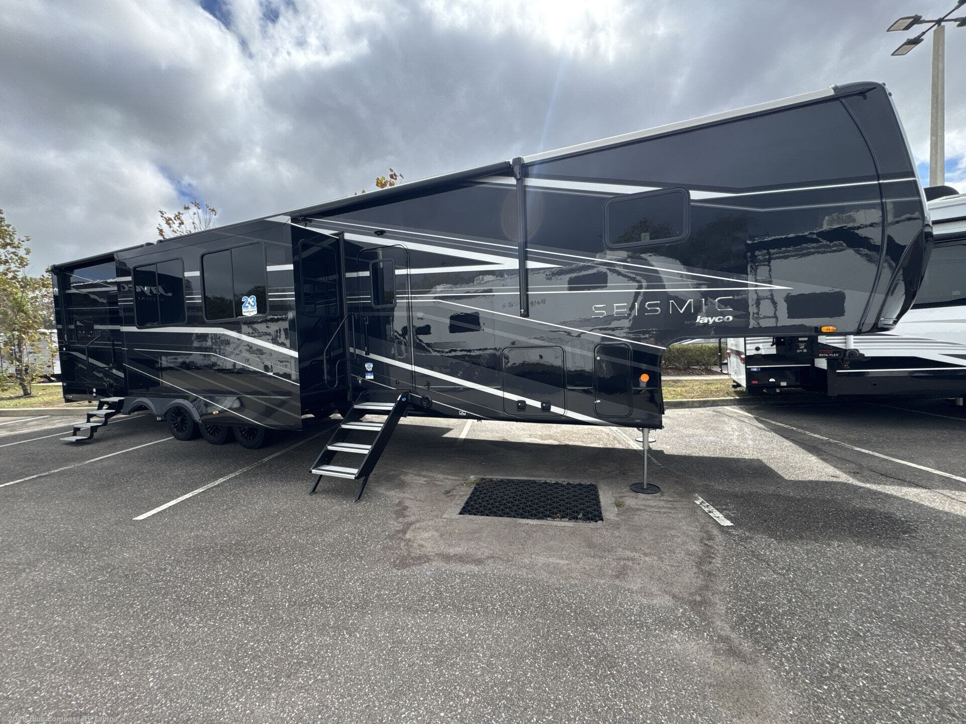 New 2026 Jayco Seismic 395 available in Dover, Florida