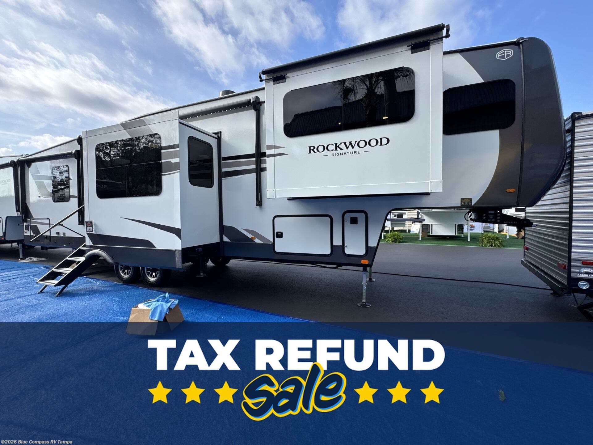 New 2026 Forest River Rockwood Signature 402SFL available in Dover, Florida