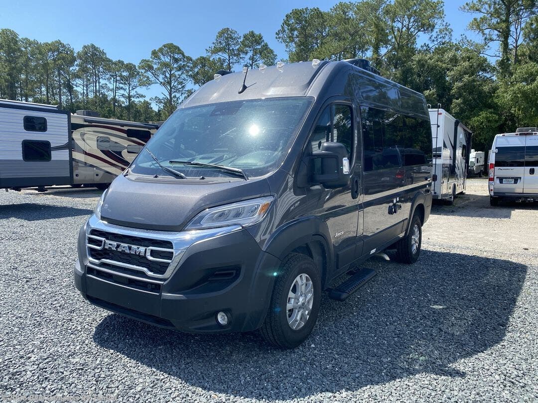 New 2025 Jayco Comet 18C available in Dover, Florida