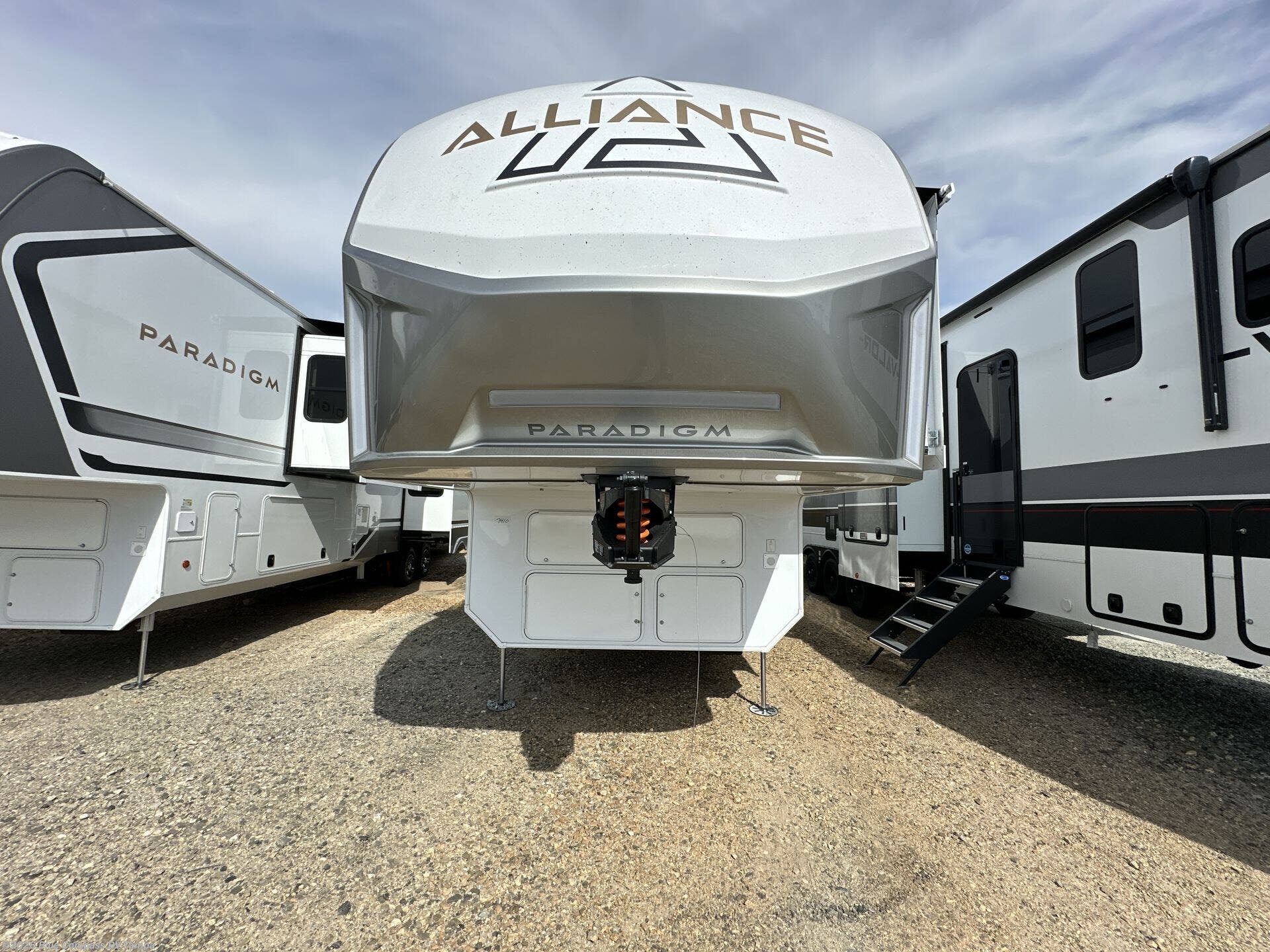 New 2026 Alliance RV Paradigm 340RL available in Dover, Florida