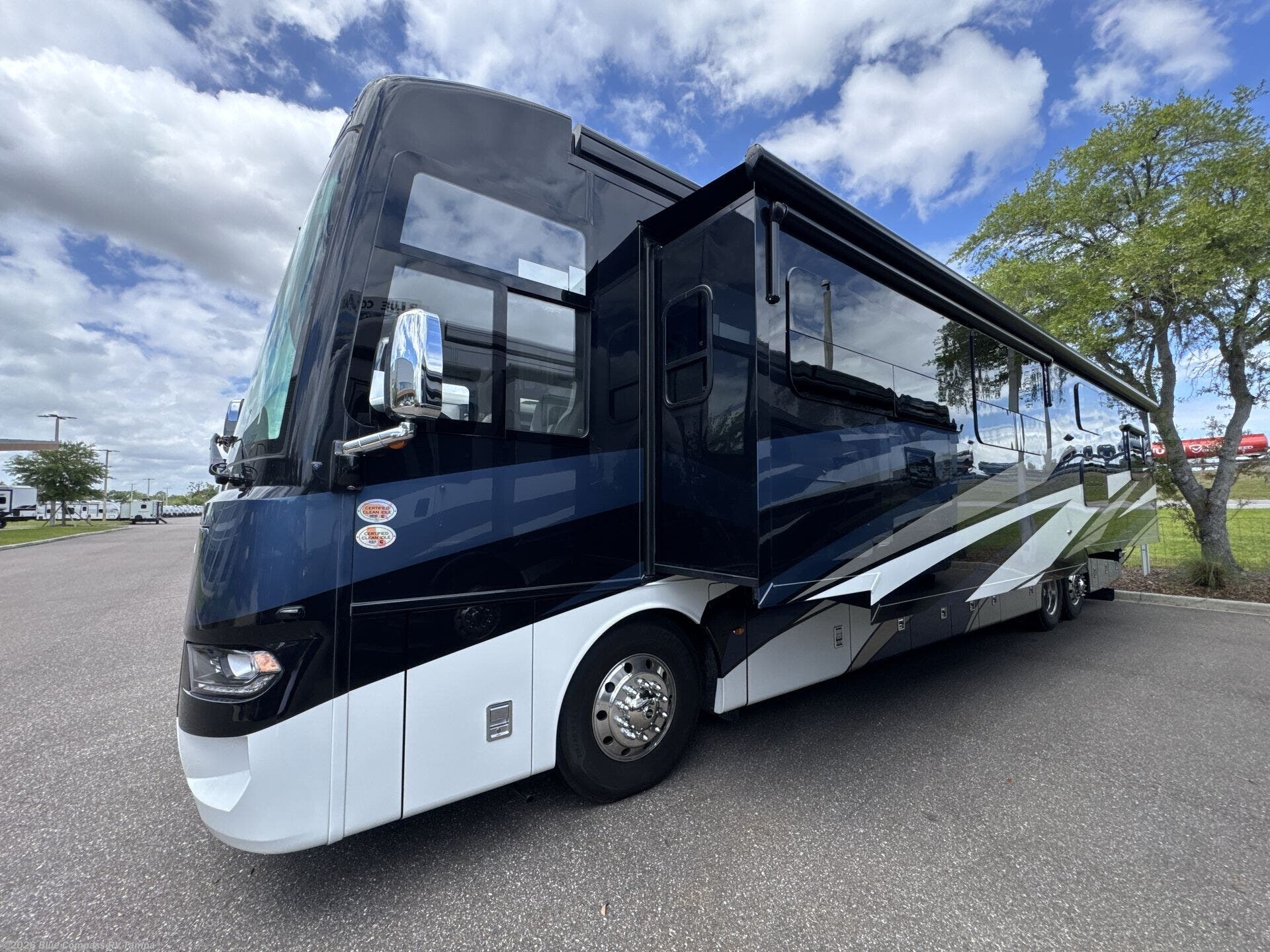 New 2026 Newmar Ventana 4340 available in Dover, Florida