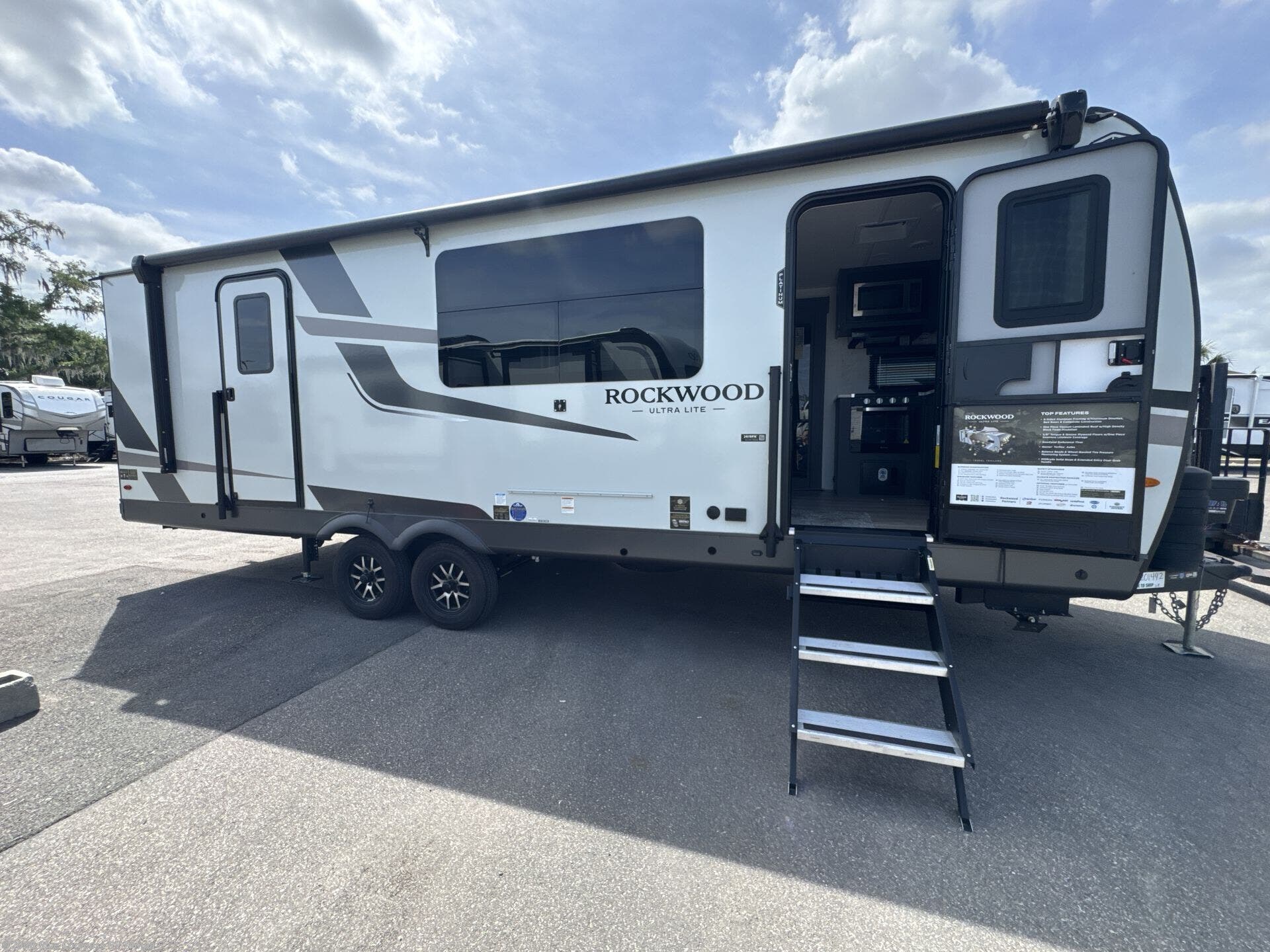 New 2026 Forest River Rockwood Ultra Lite 2619FK available in Dover, Florida