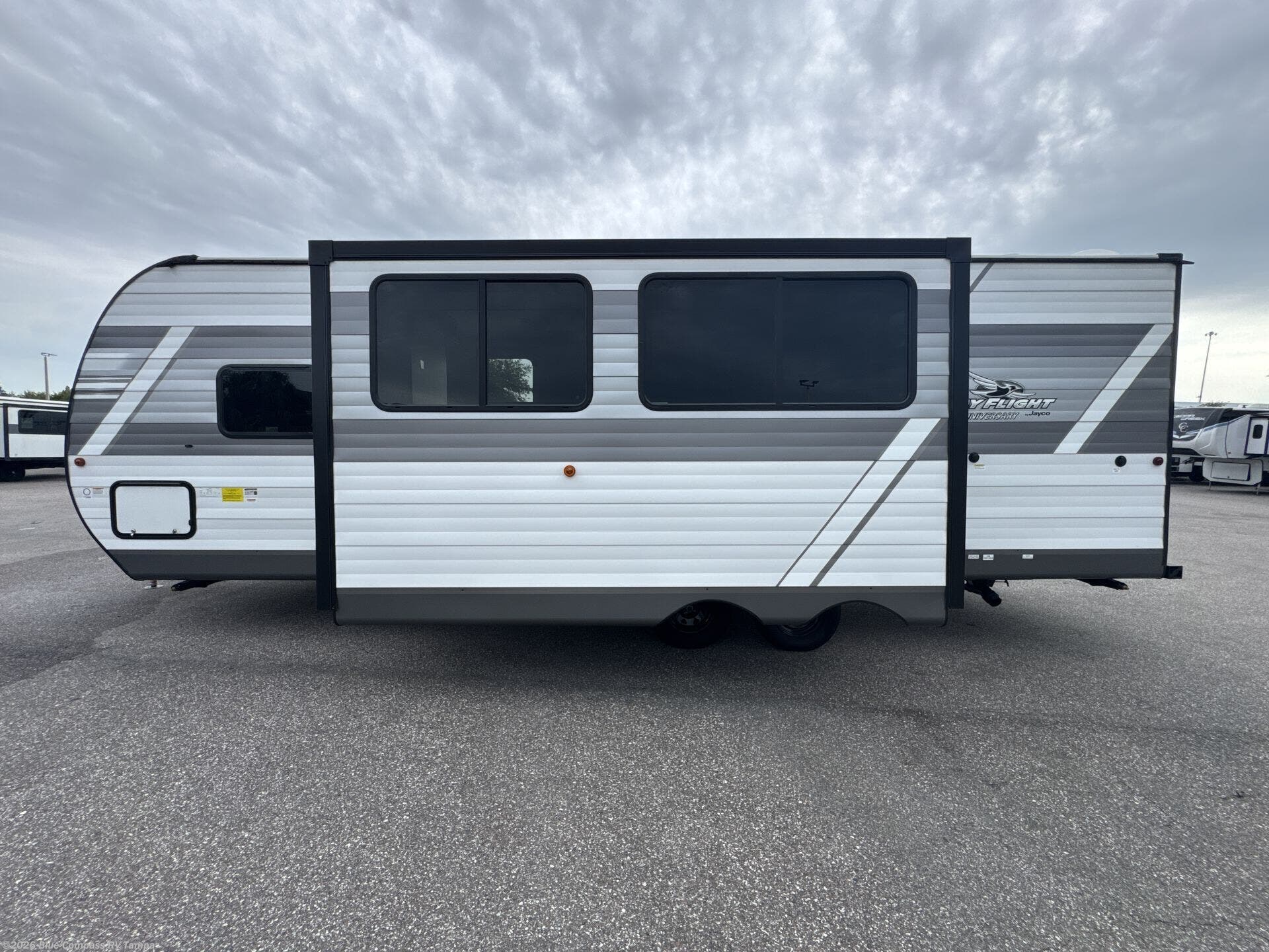 New 2027 Jayco Jay Flight 261BHS available in Dover, Florida