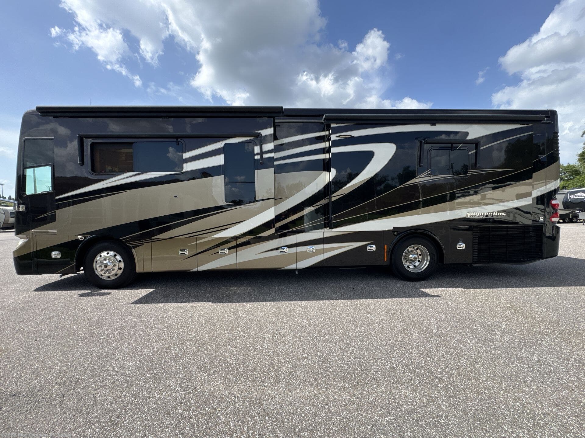 Used 2015 Tiffin Allegro Bus 37 AP available in Dover, Florida