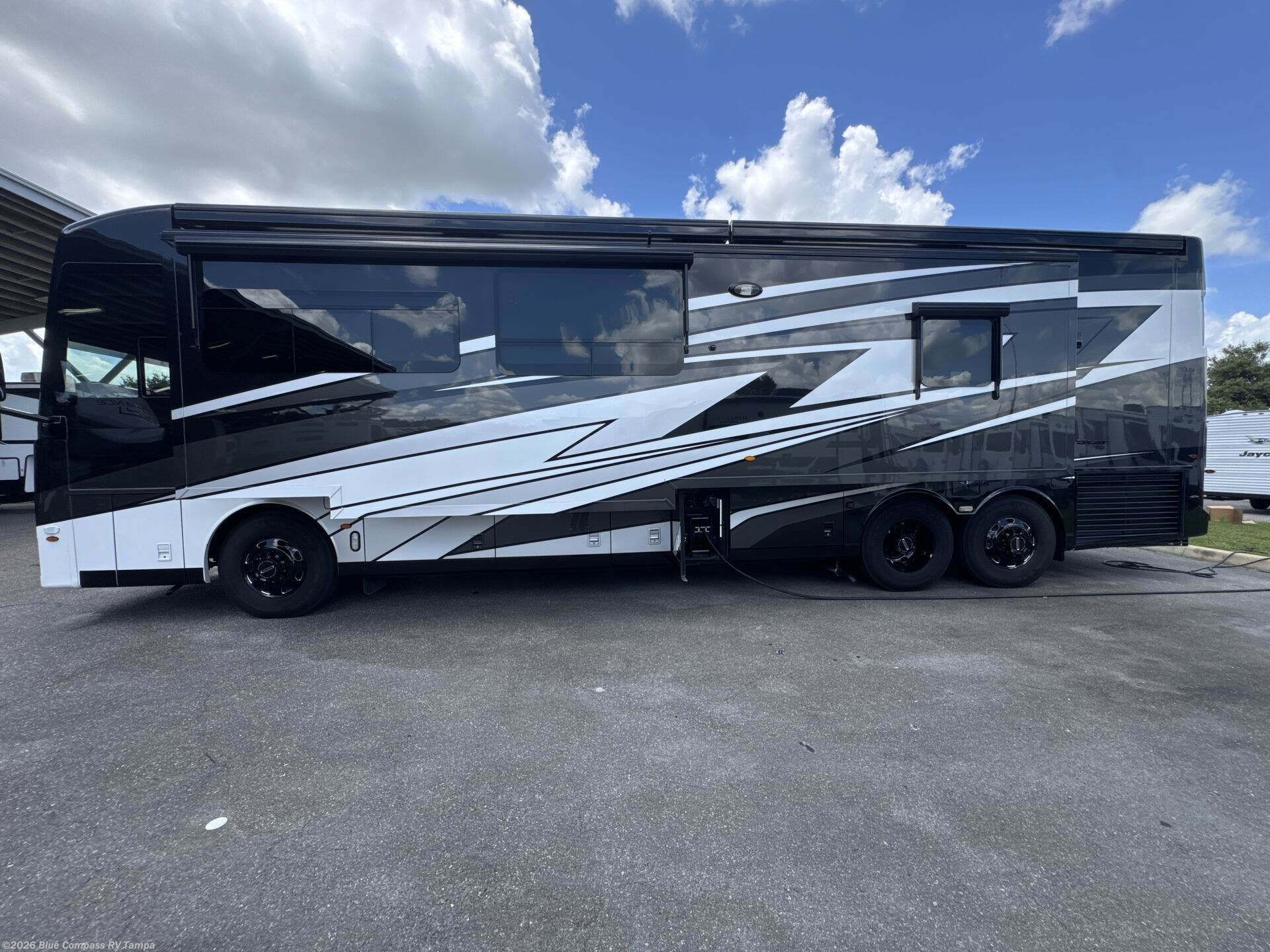 Used 2025 Newmar Dutch Star 4081 available in Dover, Florida