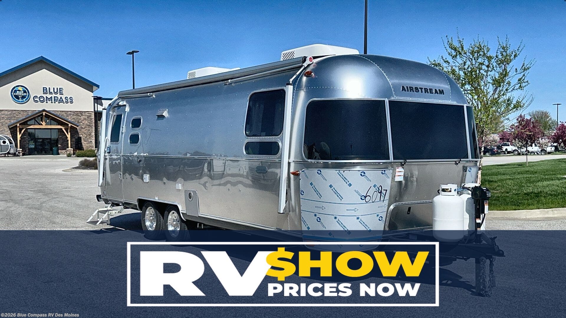 New 2025 Airstream Globetrotter 27FB available in Altoona, Iowa