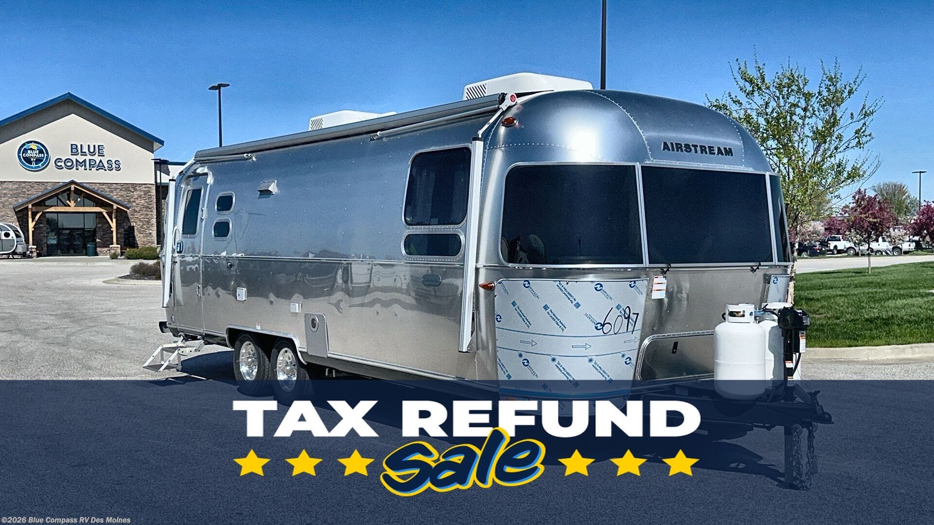 New 2025 Airstream Globetrotter 27FB available in Altoona, Iowa