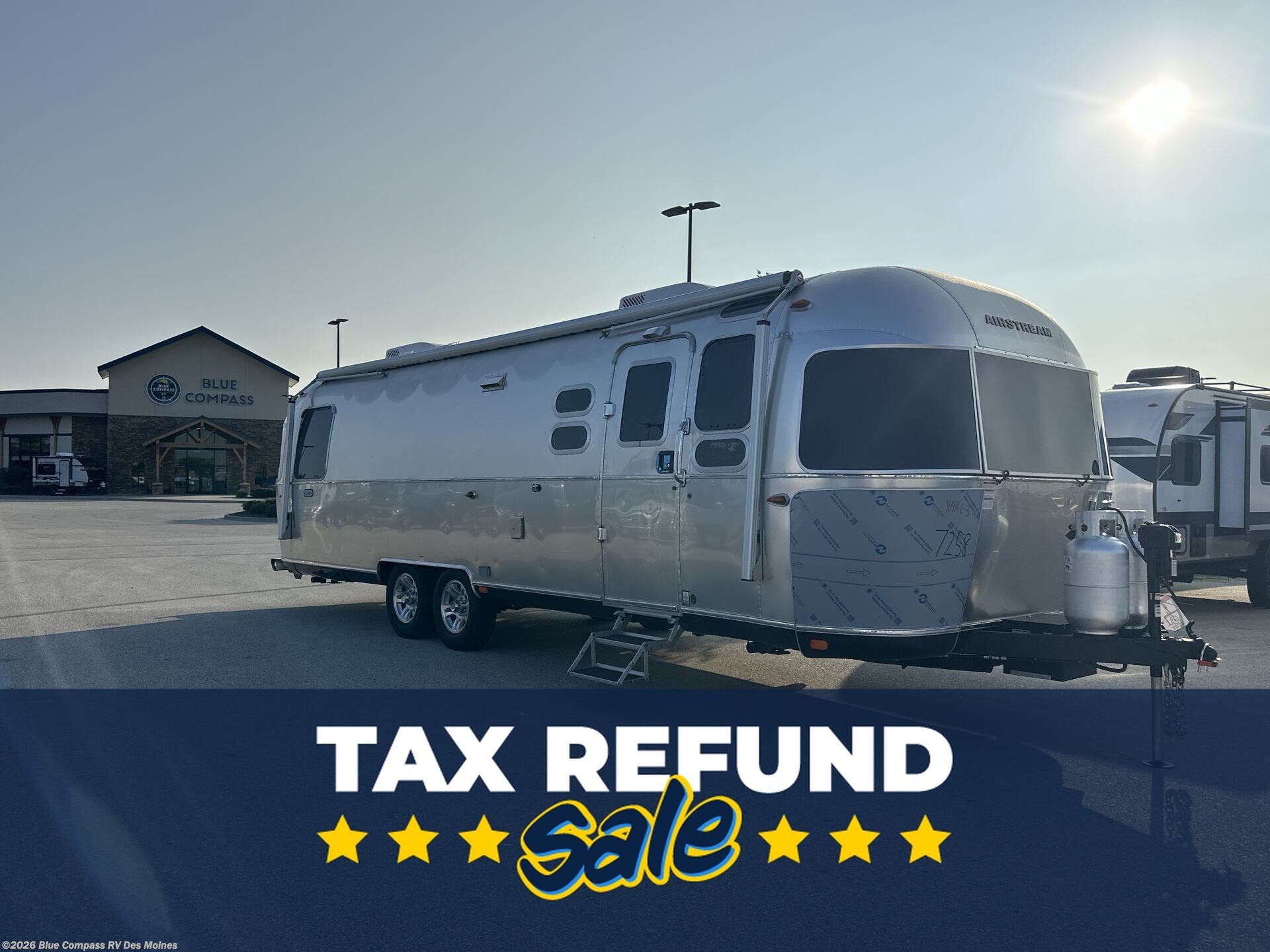 New 2026 Airstream Classic 30RB available in Altoona, Iowa