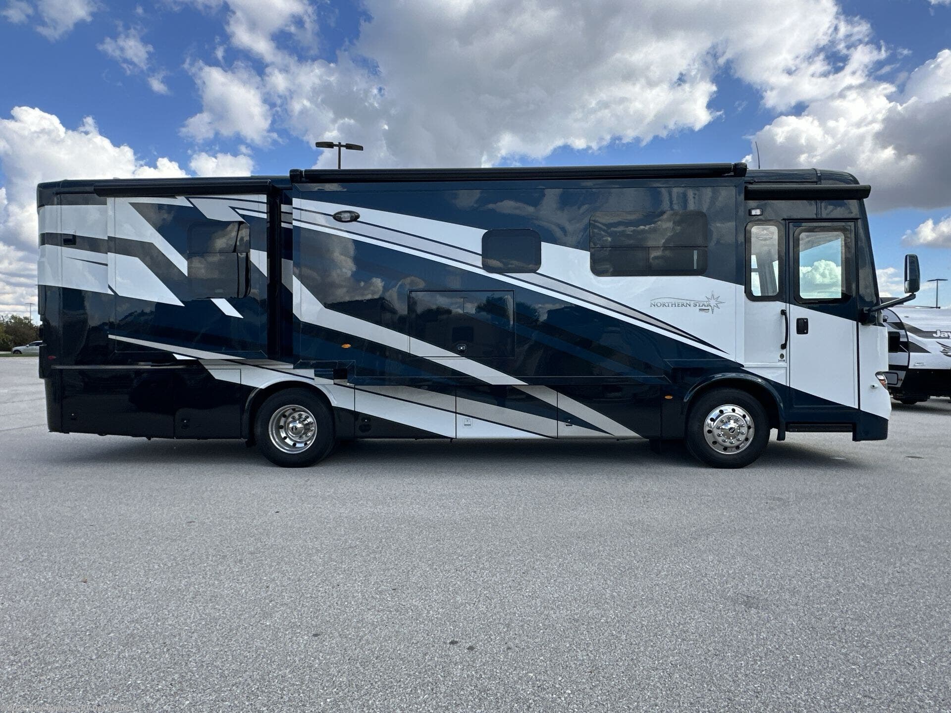 New 2026 Newmar Northern Star 3418 available in Altoona, Iowa