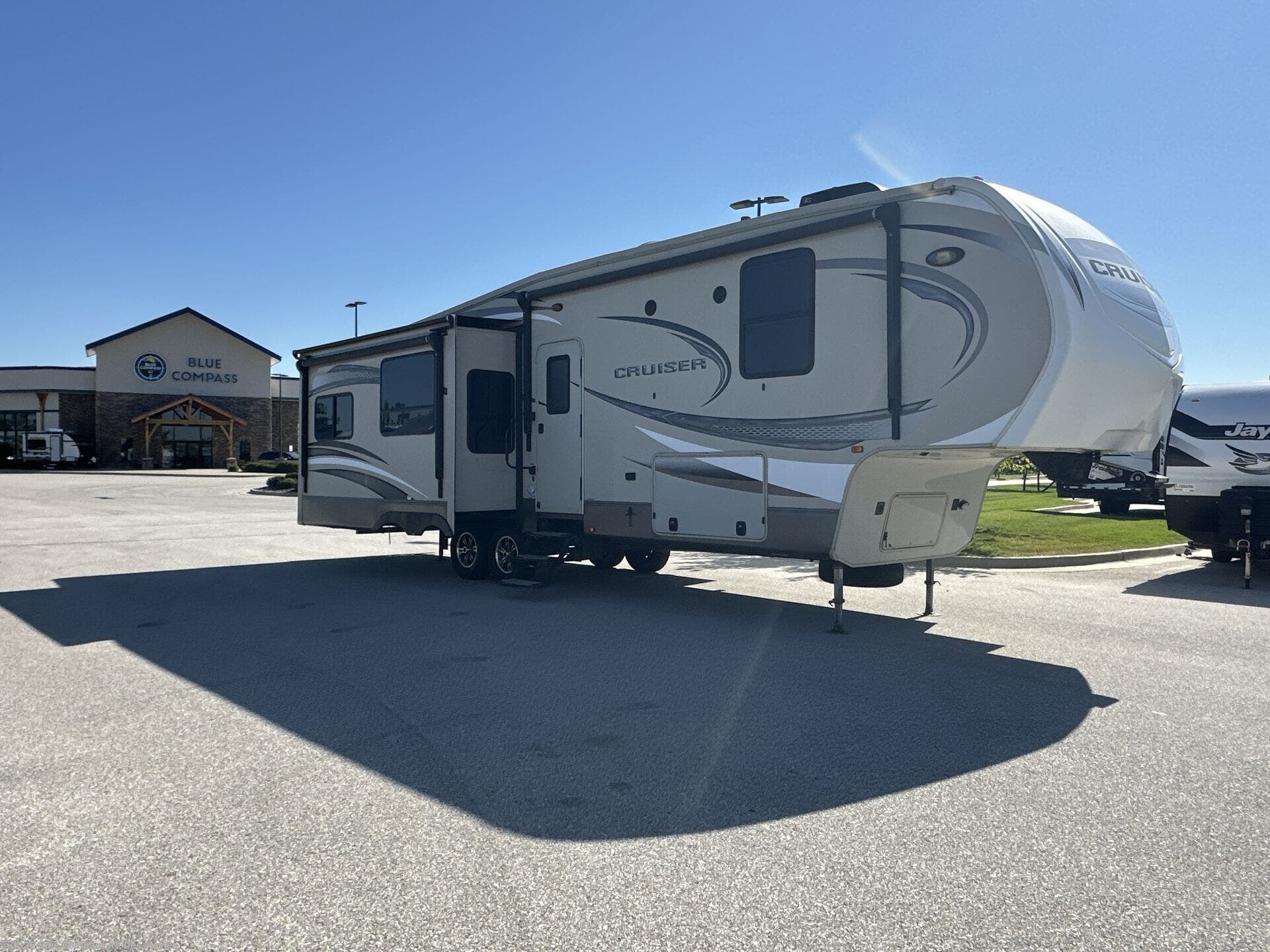 Used 2016 CrossRoads Cruiser CF333RL available in Altoona, Iowa
