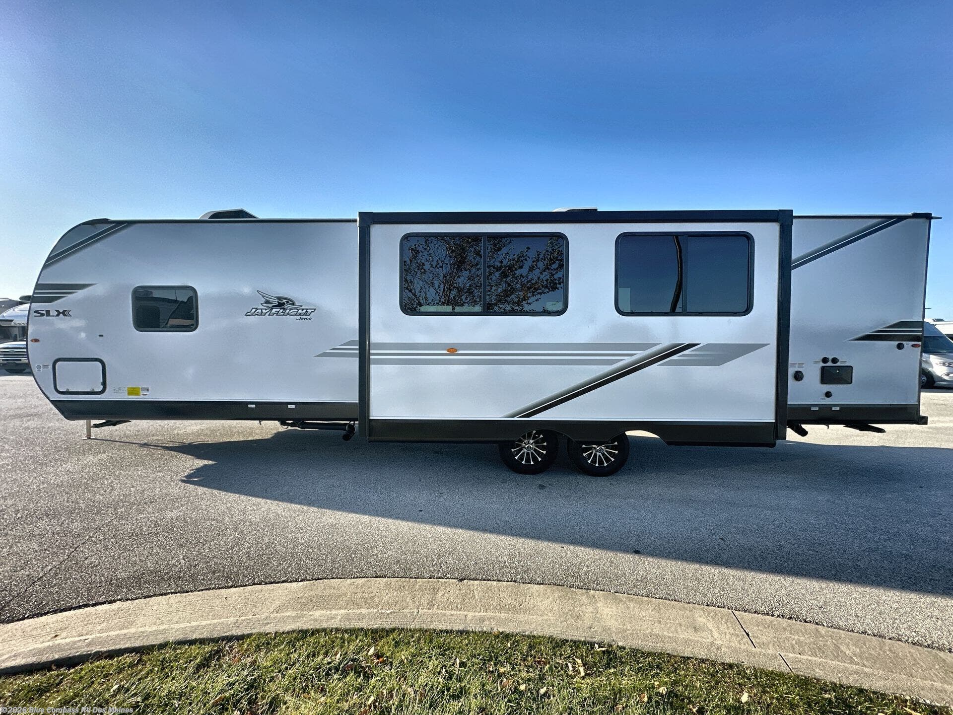 New 2026 Jayco Jay Flight SLX 330TBS available in Altoona, Iowa