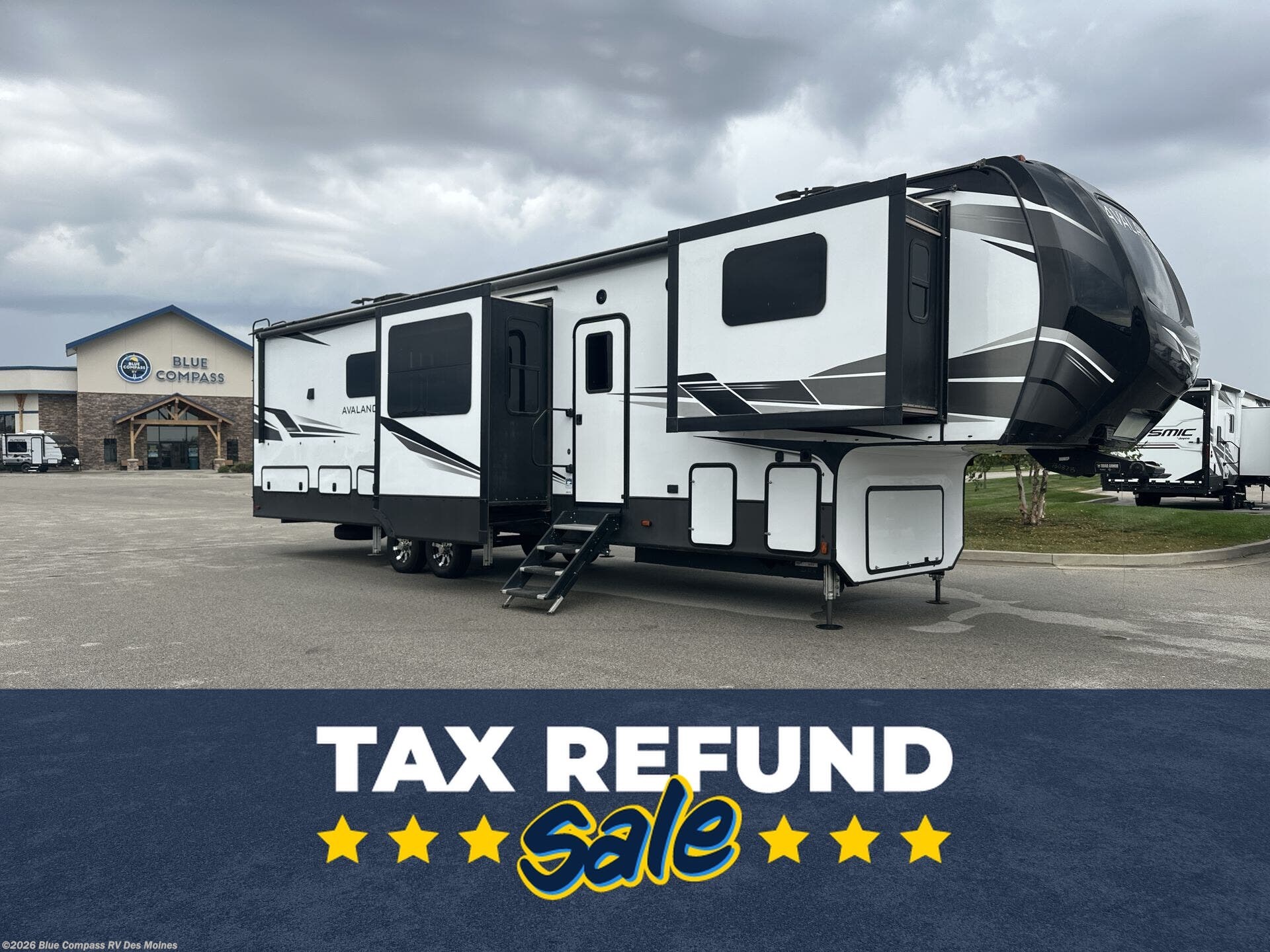 Used 2020 Keystone Avalanche 382FL available in Altoona, Iowa