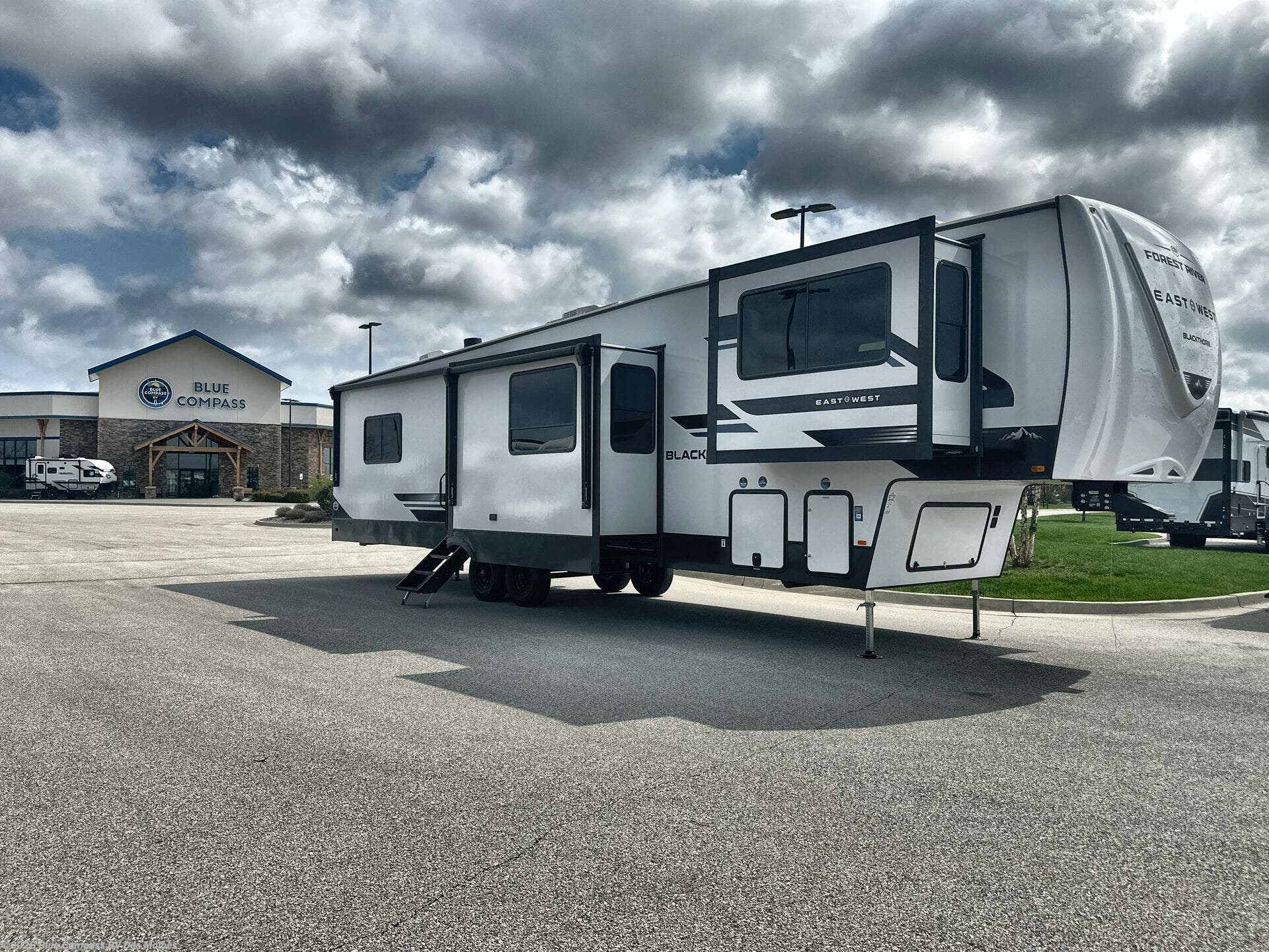New 2026 East to West Blackthorn 3865FLR available in Altoona, Iowa