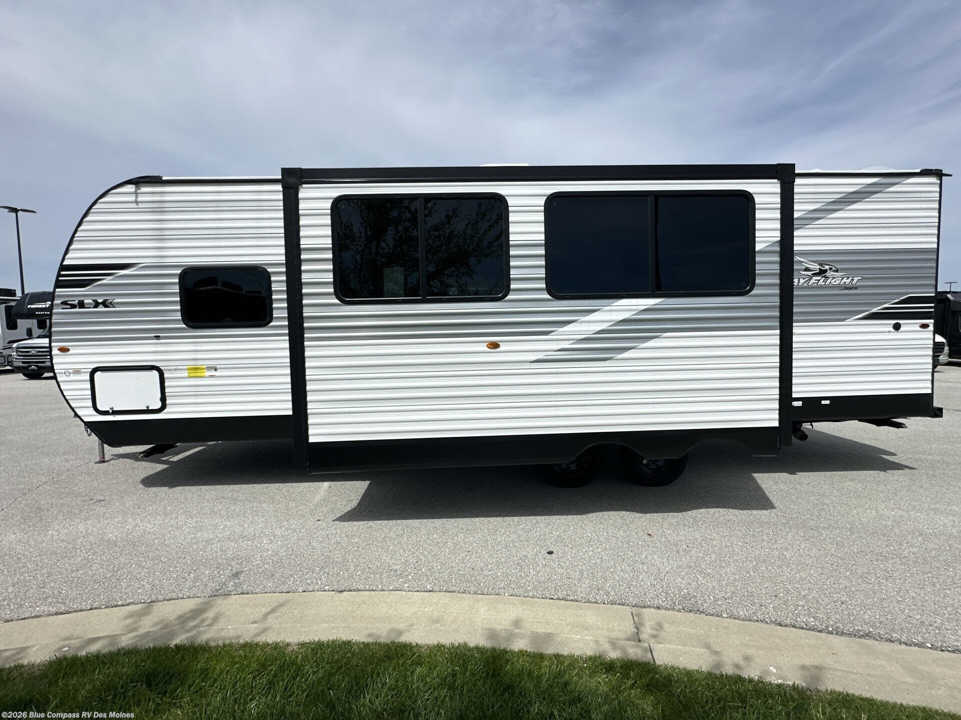 New 2026 Jayco Jay Flight SLX 261BHS available in Altoona, Iowa