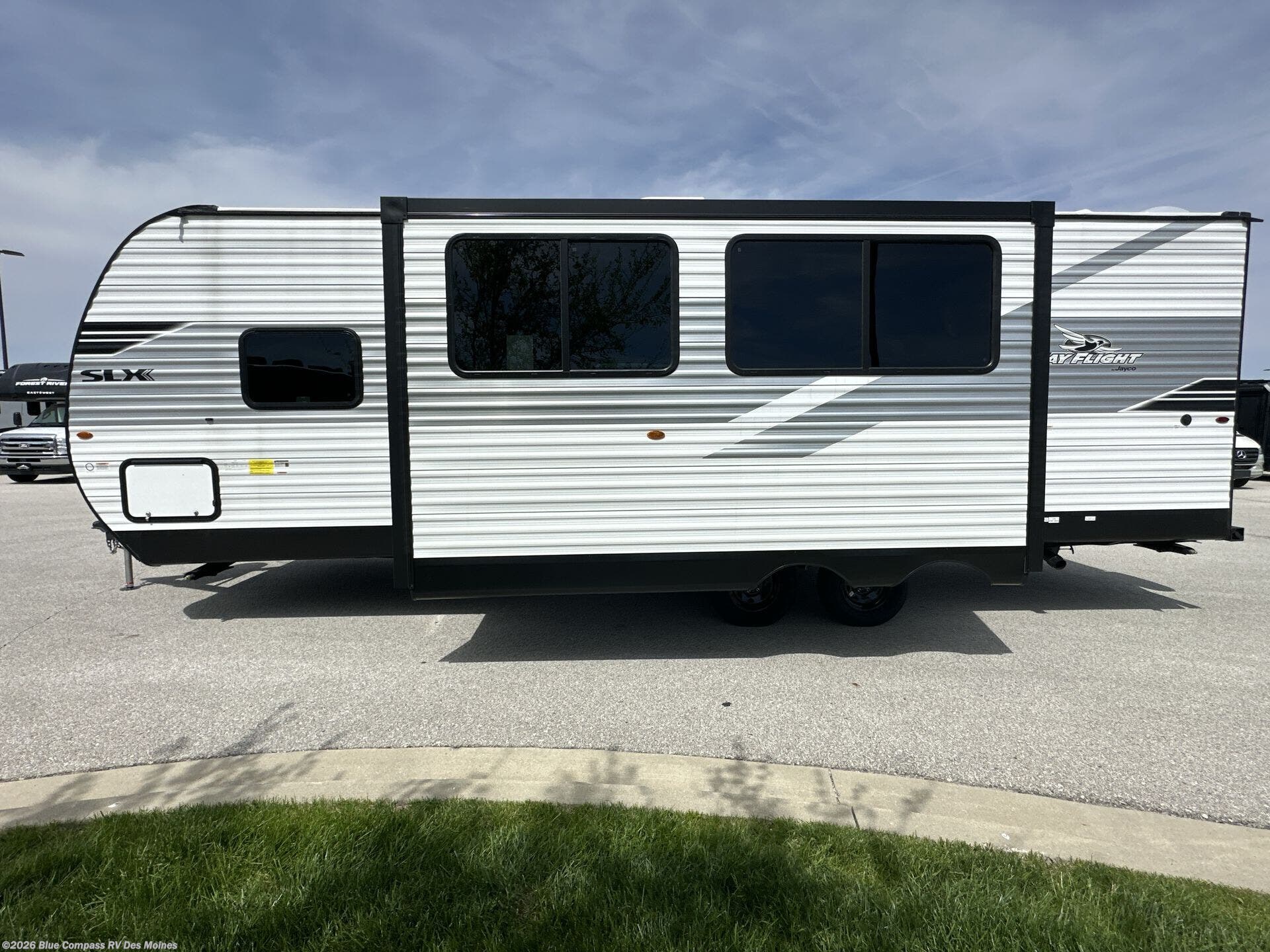 New 2026 Jayco Jay Flight SLX 261BHS available in Altoona, Iowa