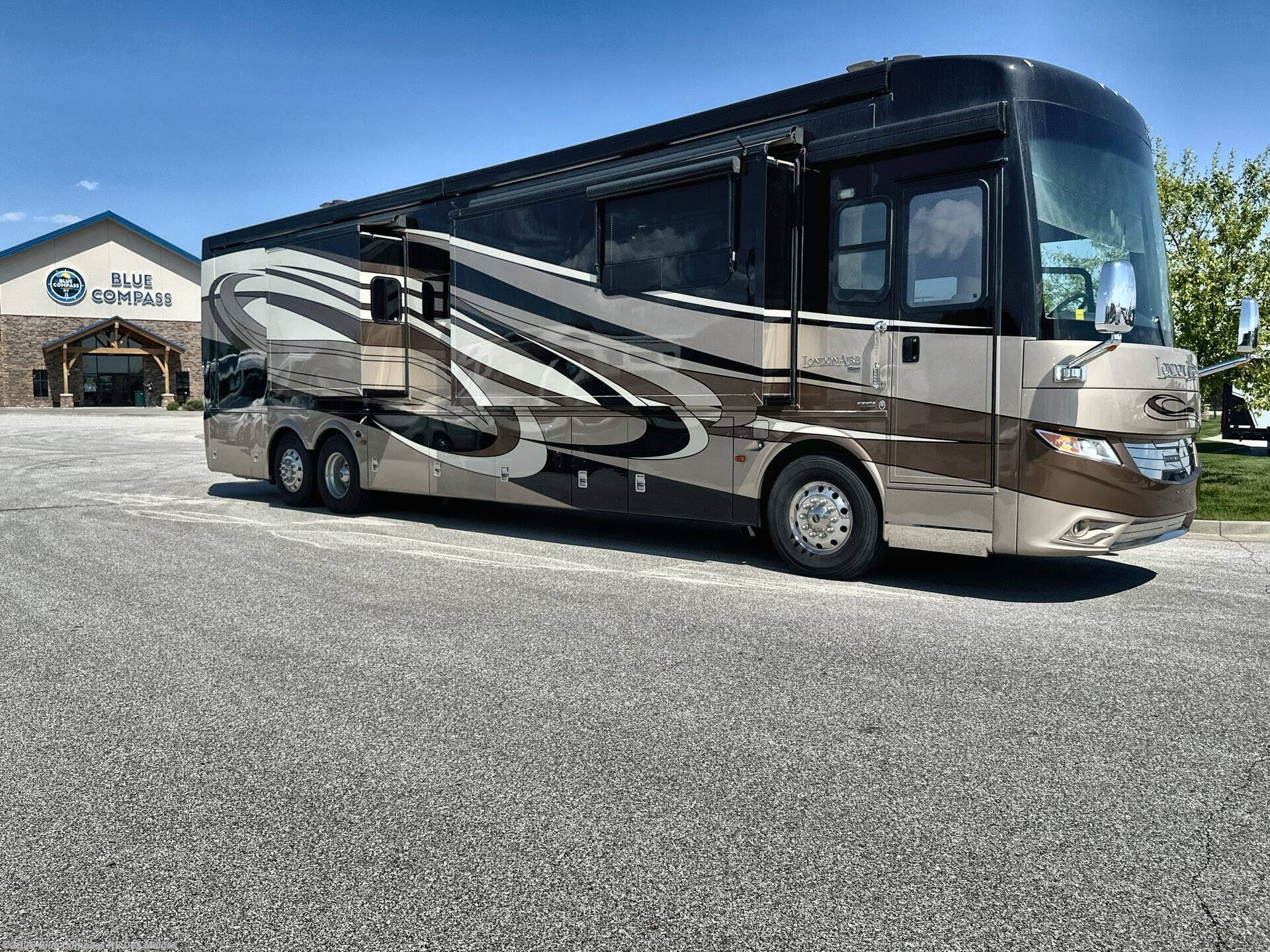 Used 2017 Newmar London Aire 4519 available in Altoona, Iowa