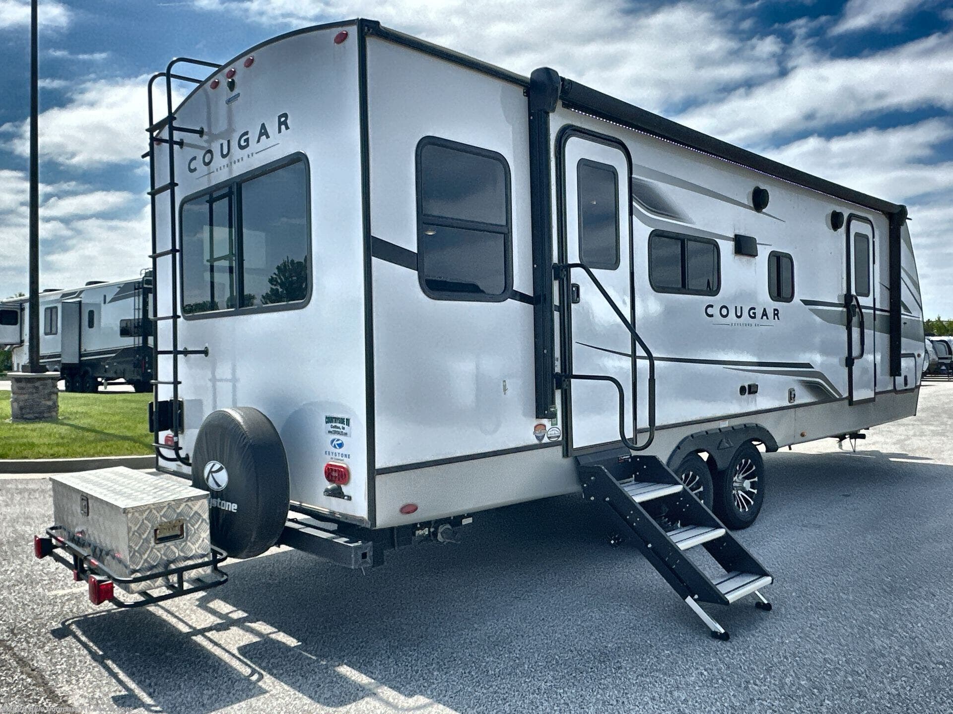 Used 2023 Keystone Cougar Half-Ton 25RDS available in Altoona, Iowa