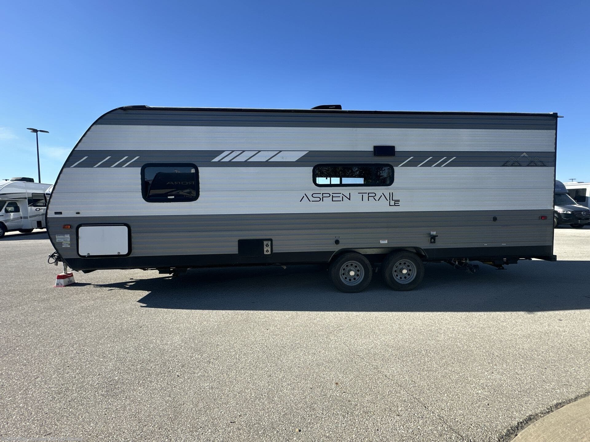 Used 2022 Dutchmen Aspen Trail 25BH available in Altoona, Iowa