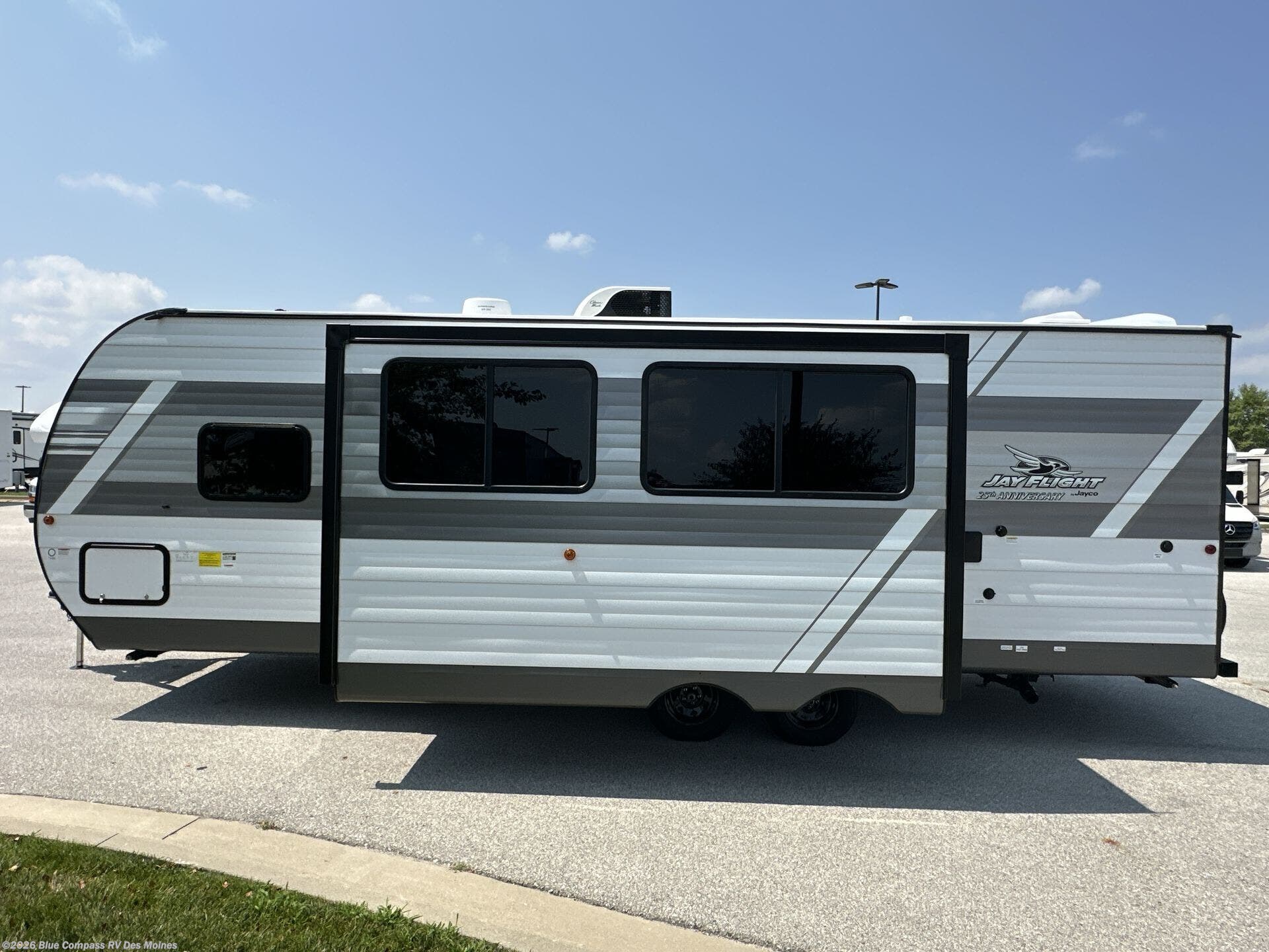 New 2027 Jayco Jay Flight 261BHS available in Altoona, Iowa