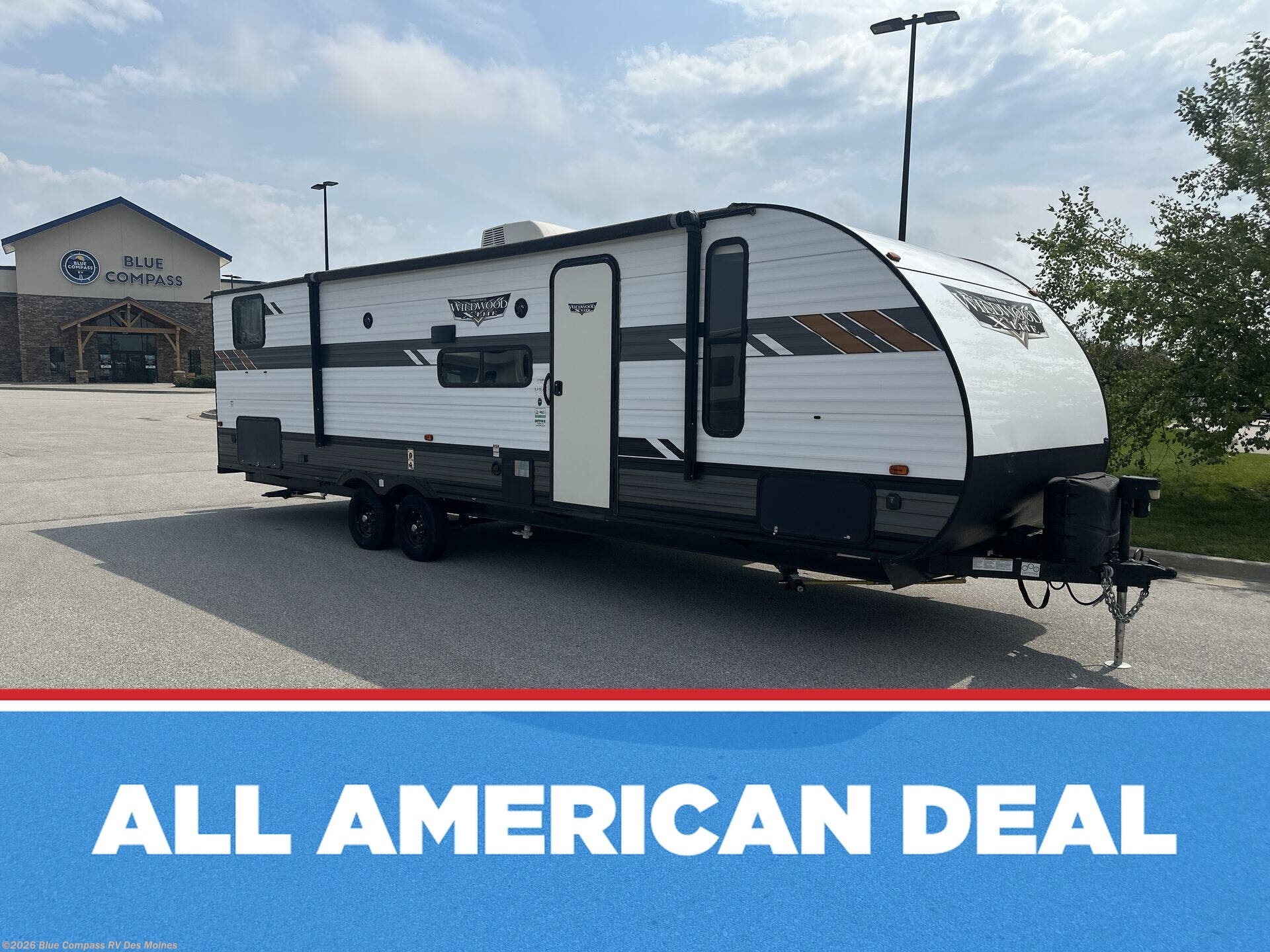 Used 2020 Forest River Wildwood X-Lite 273QBXL available in Altoona, Iowa