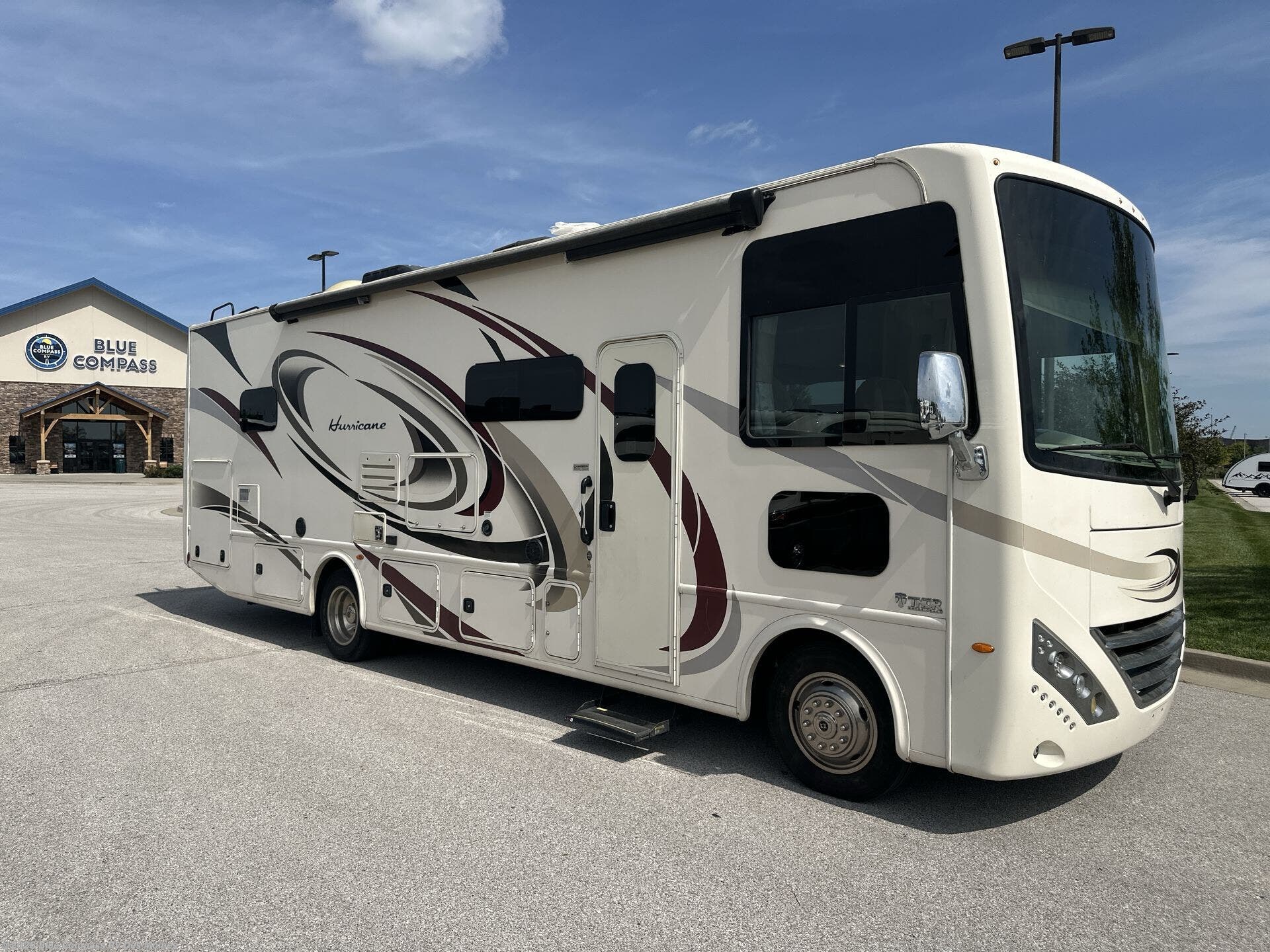 Used 2018 Thor Motor Coach Hurricane 31S available in Altoona, Iowa
