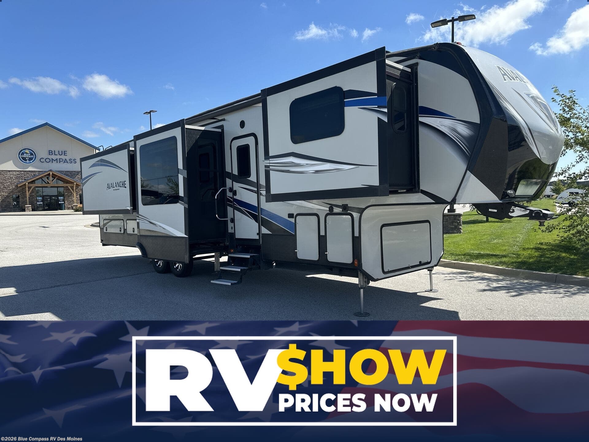 Used 2017 Keystone Avalanche 380FL available in Altoona, Iowa