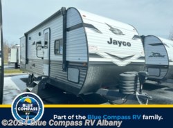 New 2024 Jayco Jay Flight SLX 261BHS available in Latham, New York