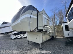 Used 2019 Jayco Pinnacle 36SSWS available in Latham, New York