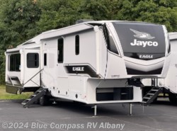 New 2025 Jayco Eagle 370FBTS available in Latham, New York