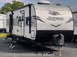 New 2025 Jayco Jay Flight SLX 321BDS available in Latham, New York