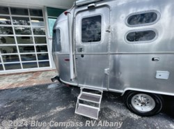 New 2025 Airstream Globetrotter 25FB Twin available in Latham, New York