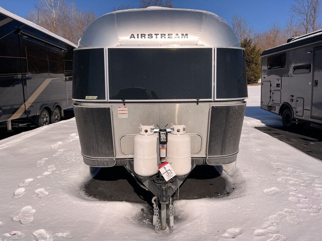 New 2025 Airstream Flying Cloud 25FB Twin available in Latham, New York