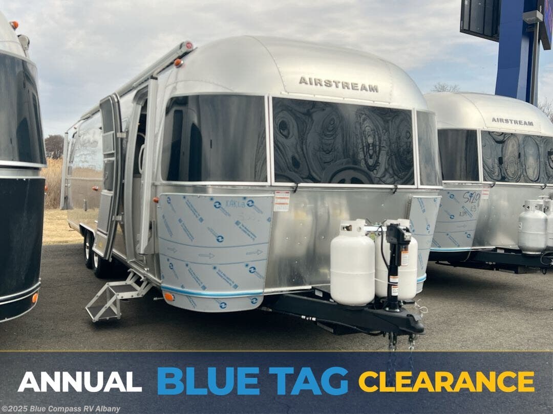 New 2025 Airstream International 30RB available in Latham, New York