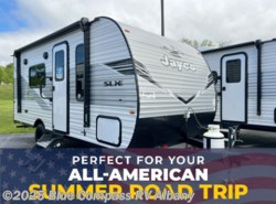 New 2025 Jayco Jay Flight SLX 175FQ available in Latham, New York