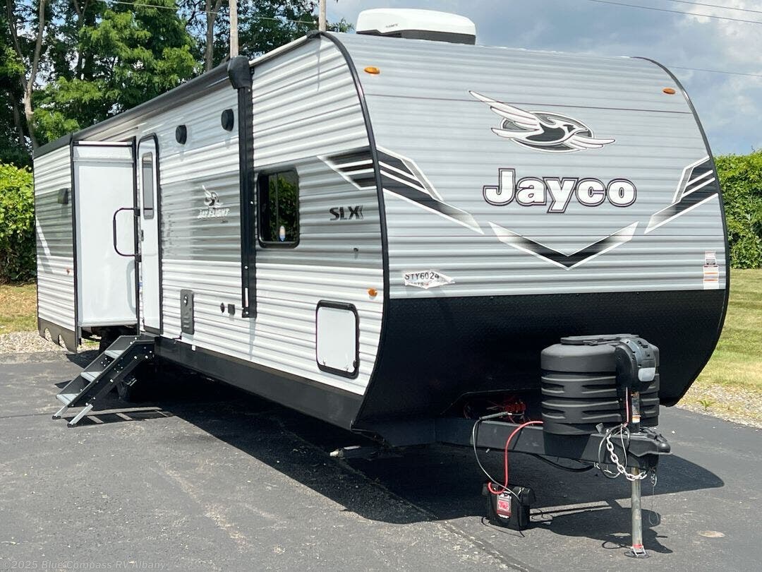 New 2025 Jayco Jay Flight SLX 333BTS available in Latham, New York