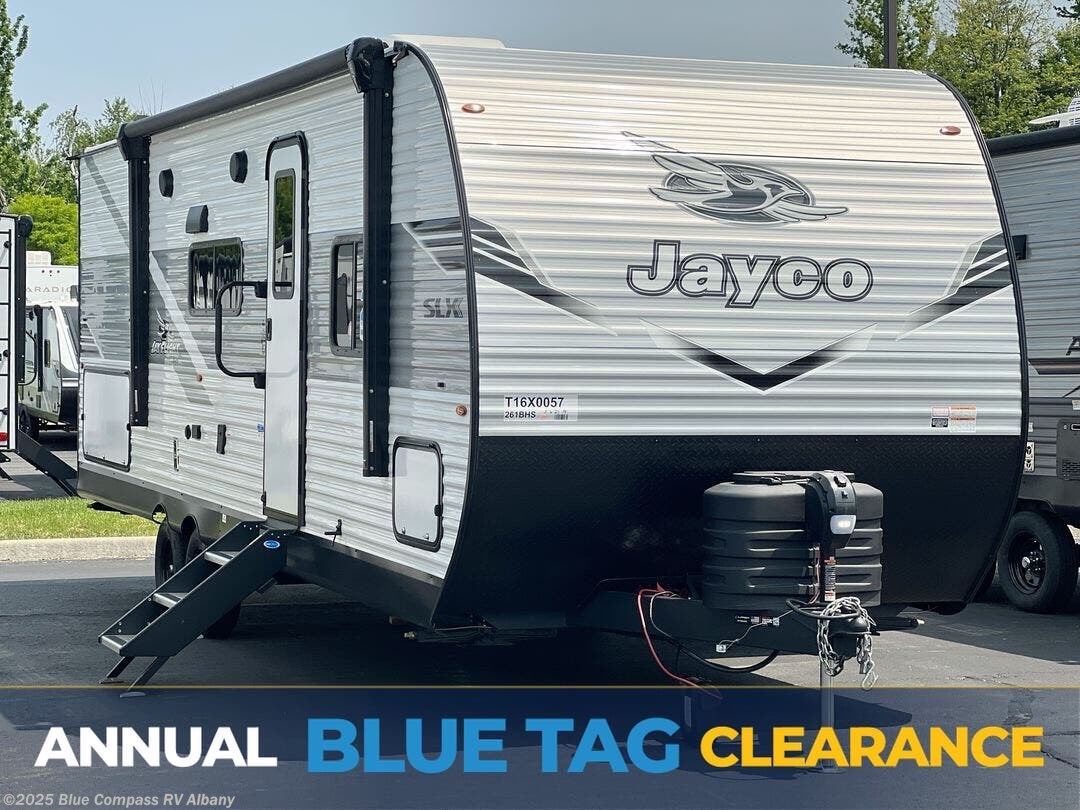 New 2025 Jayco Jay Flight SLX 261BHS available in Latham, New York