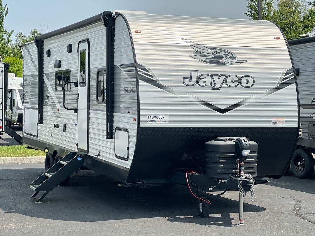 New 2025 Jayco Jay Flight SLX 261BHS available in Latham, New York