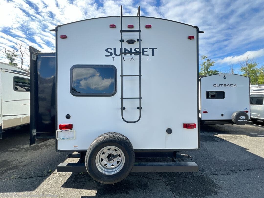 Used 2020 CrossRoads Sunset Trail 331bh available in Latham, New York