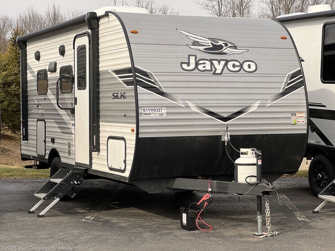 New 2025 Jayco Jay Flight SLX 160LK available in Latham, New York