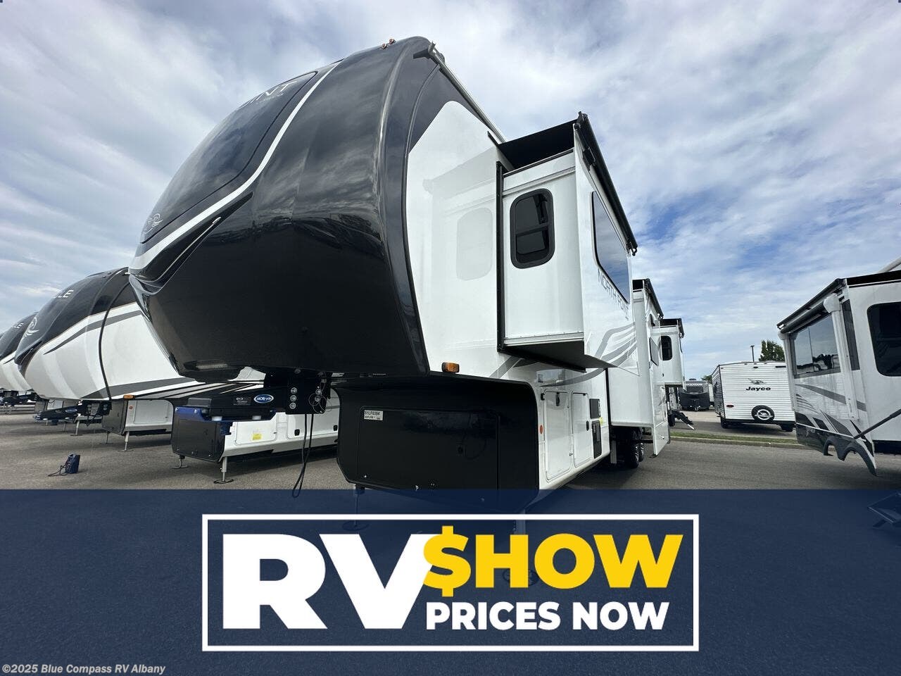 New 2025 Jayco North Point 382FLRB available in Latham, New York