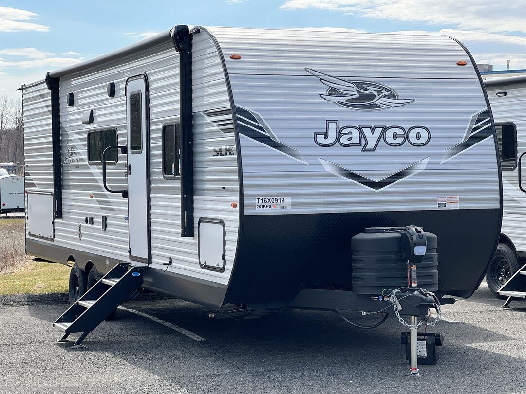 New 2026 Jayco Jay Flight SLX 261BHS available in Latham, New York