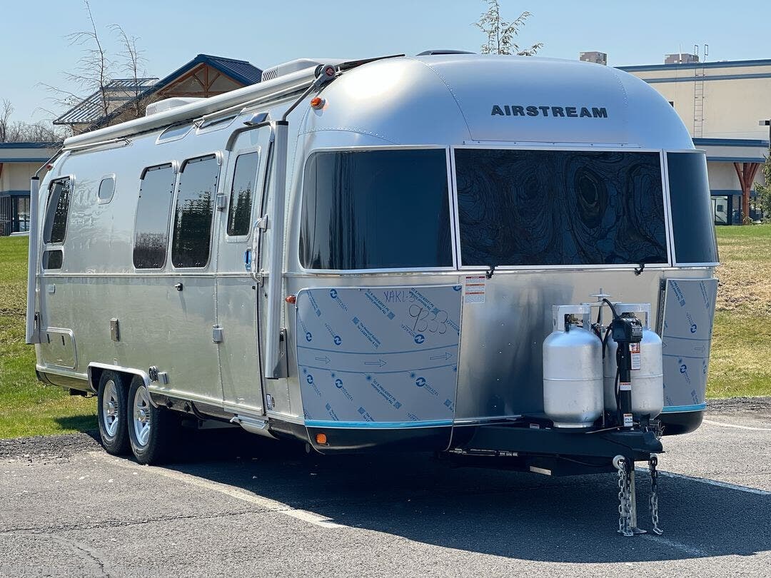 New 2026 Airstream Classic 28RB Twin available in Latham, New York