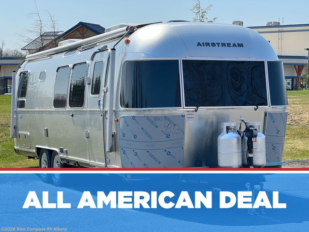 New 2026 Airstream Classic 28RB Twin available in Latham, New York